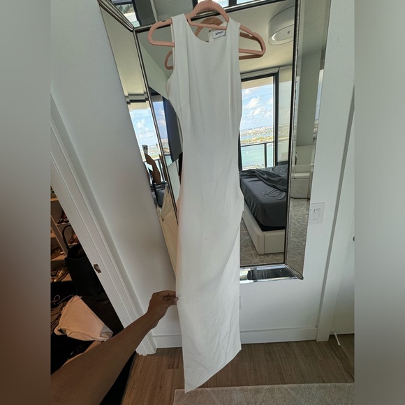 Monot cut out gown with bow - Picture 11 of 12